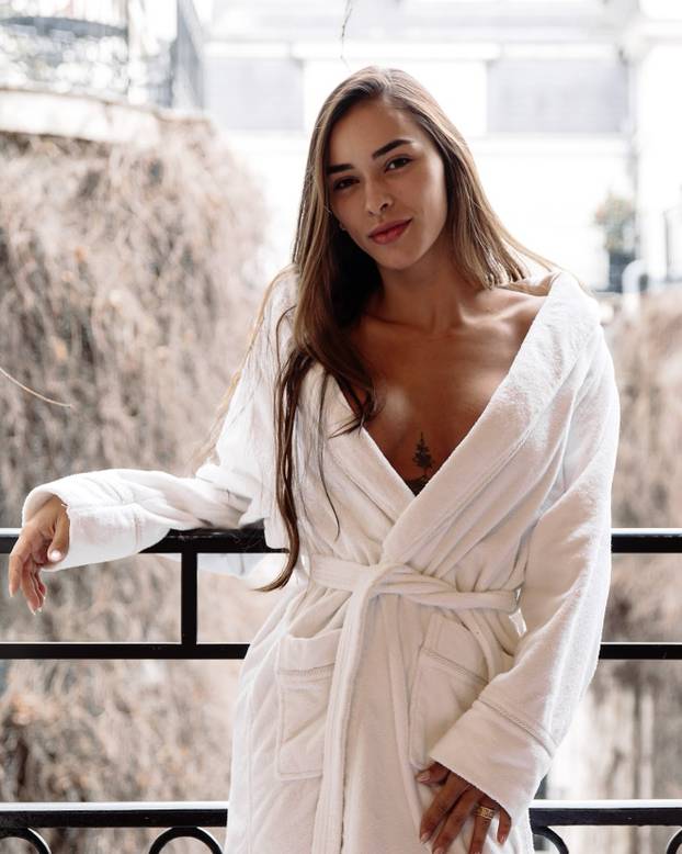 FOTO Realova zvijezda oženila atraktivnu influencericu. Imaju troje djece iz prethodnih veza