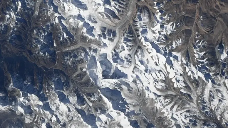 Ako mislite da je Zemlja ravna, preskočite ovaj članak: Možete li naći Mount Everest na fotki?