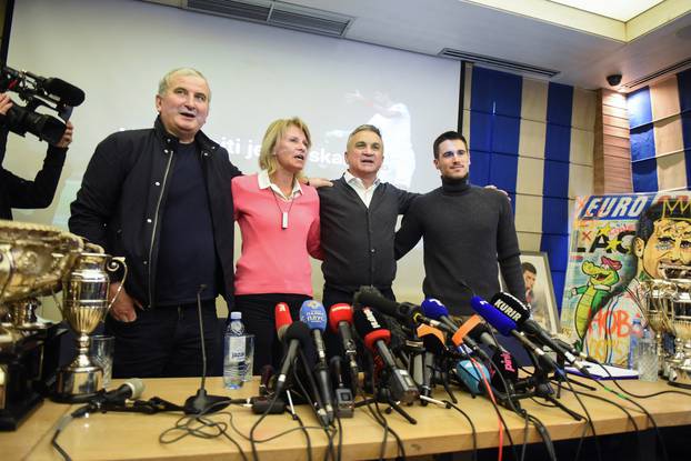 Djokovic’s family gives statements at press conference, in Belgrade