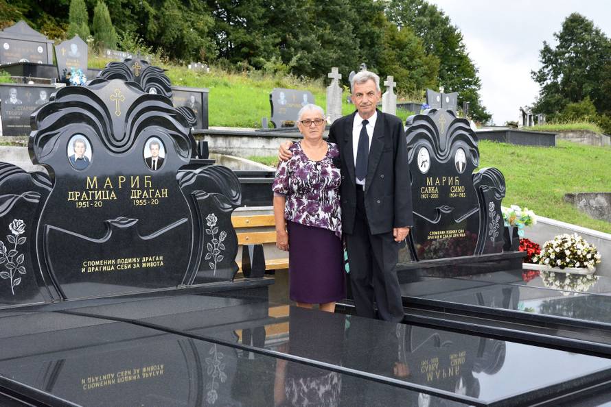 Ziher je ziher! Još dok su živi napravili su sami sebi karmine