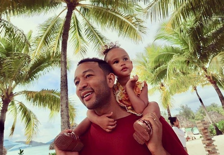 John Legend i Chrissy objavili su sretnu vijest: 'Stiže treće dijete'