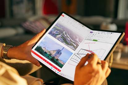 Lenovo s preklopnim ekranom moći će se kupiti prije Božića, ali trebat će vam pravo bogatstvo
