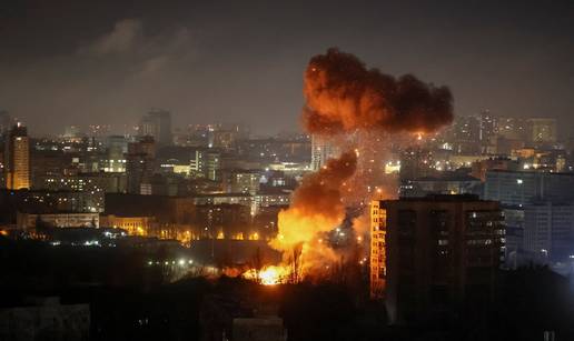 FOTO Brutalni Putinov udar na Kijev: Pogođene zgrade, jedna osoba poginula, 24 ozlijeđenih