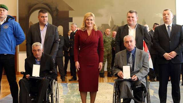 Kolinda odlikovala 1. hrvatski gardijski zdrug i Bojnu Zrinski