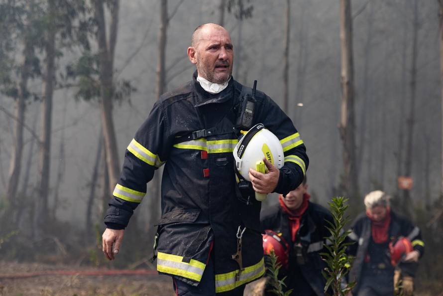 Wildfires rage in southern France