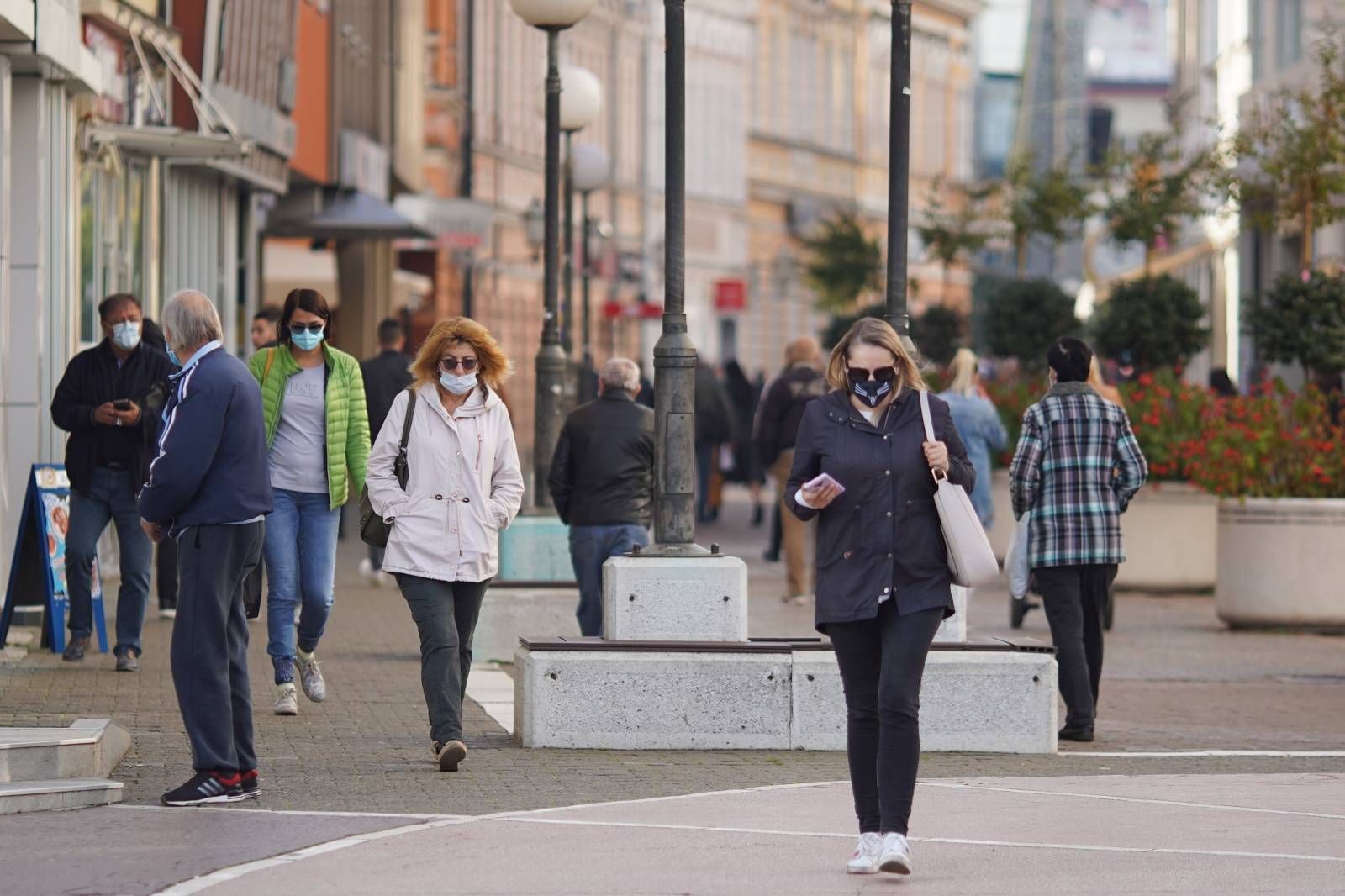 Banja Luka: U RS obavezne maske i na otvorenom, kazna za ne nošenje maske 50 eura