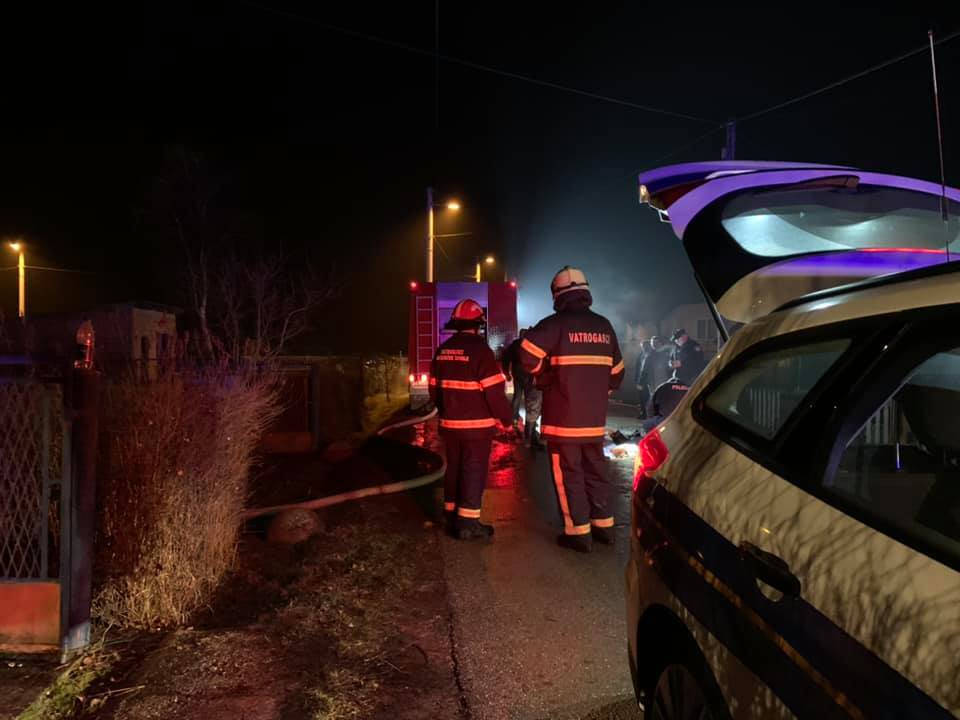 Susjedi ga iznijeli iz kuće u plamenu, preminuo muškarac