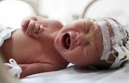 Proglasili su ju mrtvom: Beba se probudila prije kremiranja 