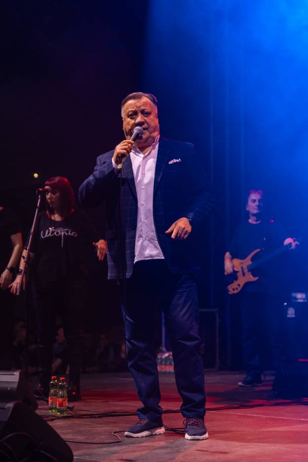 Osijek: Koncert Halida Bešlića u dvorani Gradski vrt