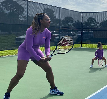 Velika Serena topi se od sreće, preslatka Olympia kopira mamu