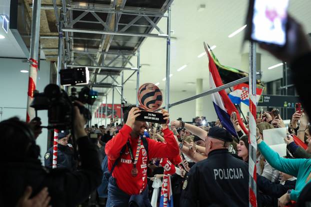 Do&ccaron;ek bron&ccaron;anih rukometa&scaron;a u Zra&ccaron;noj luci Franjo Tu&dstrok;man