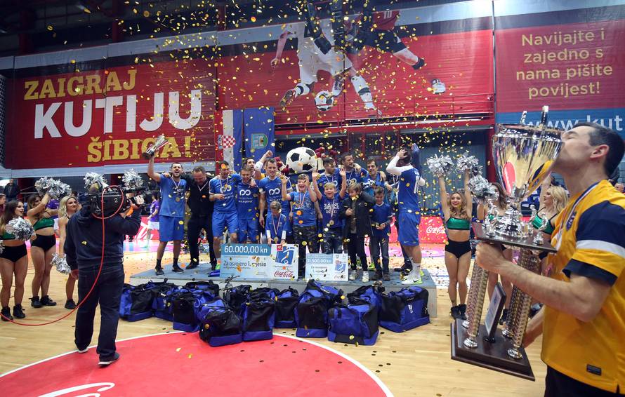 Kutija ibica: Cvjetno Poliklinika Milojeviæ do prvog naslova