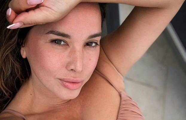 FOTO Toplinski val na vrhuncu: Poznate Hrvatice znaju da je spas u minijaturnom bikiniju