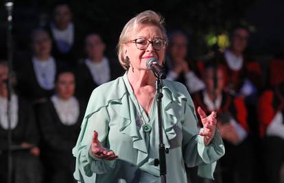 Ovo je 10 najljepših pjesama legendarne Gabi Novak