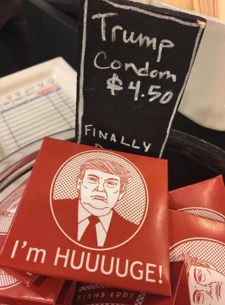 Neviđene fotke s Epsteinova imanja: Trump u centru pažnje, jedna snimka posebno intrigira