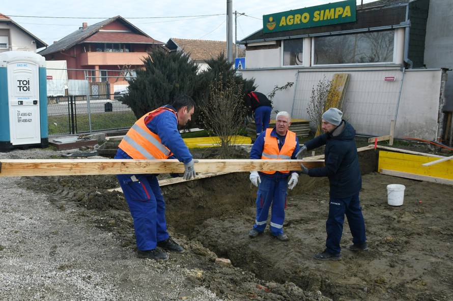 Sela: Nakon više od godinu dana od potresa započela izgradnja prve zamjenske kuće u državnoj obnovi