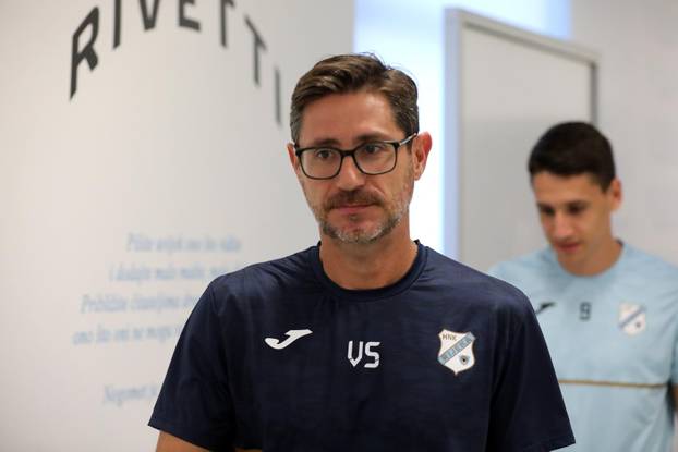 Rijeka: Trener Victor Sanchez i igrač Luka Menalo na konferenciji HNK Rijeka