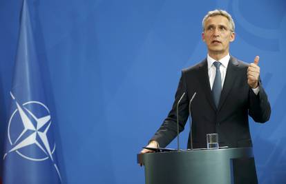 Stoltenberg Vučiću: NATO ne želi formiranje kosovske vojske