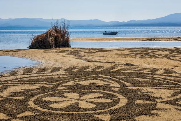 Ušće Neretve: Festival Sand Art festival gdje umjetnici crtaju u pijesku
