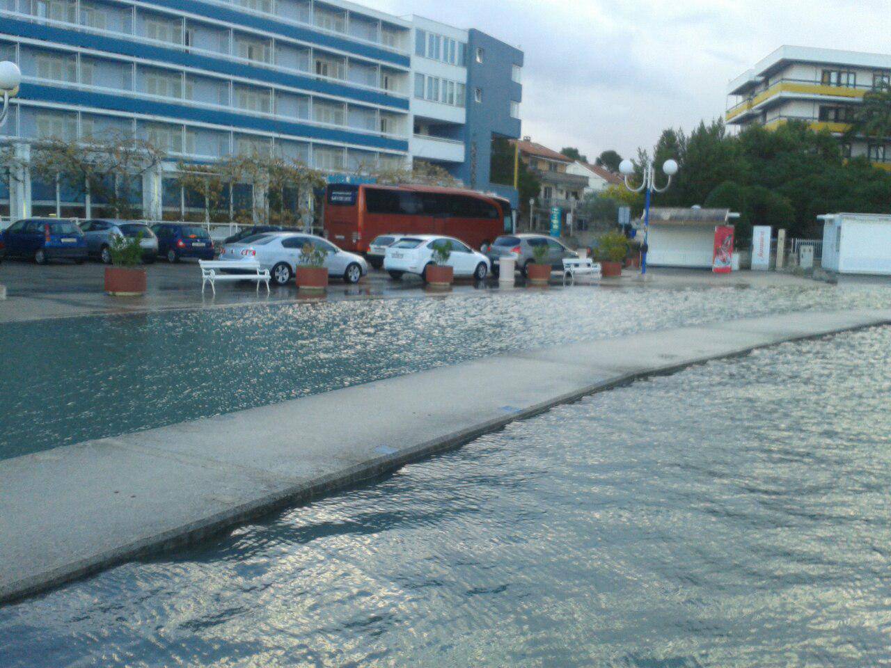 Olujni vjetar, kiša, poplave: Na udaru Istra i gradovi na obali