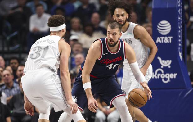 NBA: Los Angeles Clippers at Dallas Mavericks