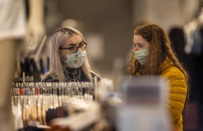 Stožer proširio mjere: Maske su sad obavezne i u banci, pošti...