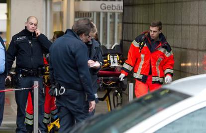 Pred sudom potegnuo pištolj i nož: Ubio dvojicu u Frankfurtu