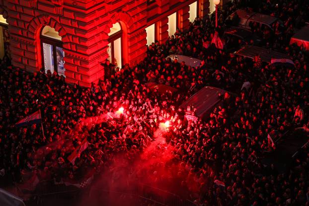 Zagreb: Bakljada na svečanom dočeku hrvatske rukometne reprezentacije
