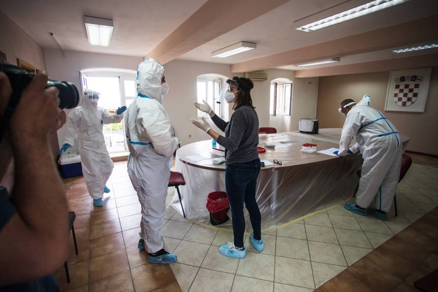 Svi propusti splitskog stožera: Brač, domovi za starije, mise...