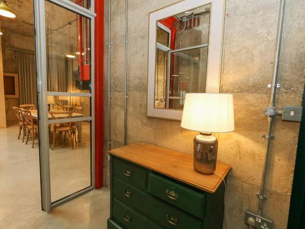 FOTO Od vojarne do top destinacije: Pogledajte kako je ratni bunker postao dom za odmor