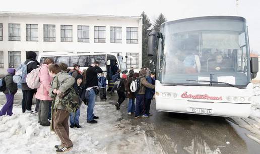 Školski bus strave: Otkrili kvar kočnica nakon sudara