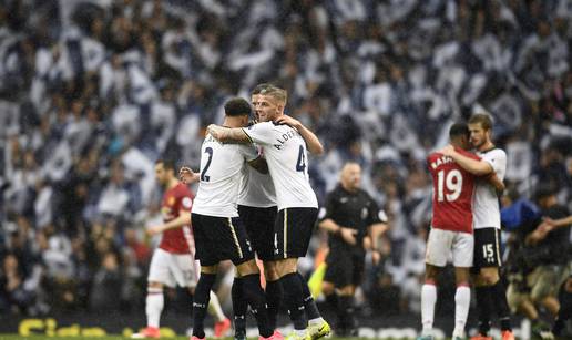 Pa-pa, White Hart Lane: Spursi srušili Man. United za oproštaj