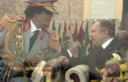 Gadafi slavio 40 godina na vlasti s ritualom vješanja