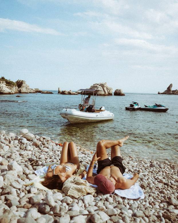FOTO Lijepa Chelsea očarala je milijune fantastičnim fotkama sa svojih putovanja