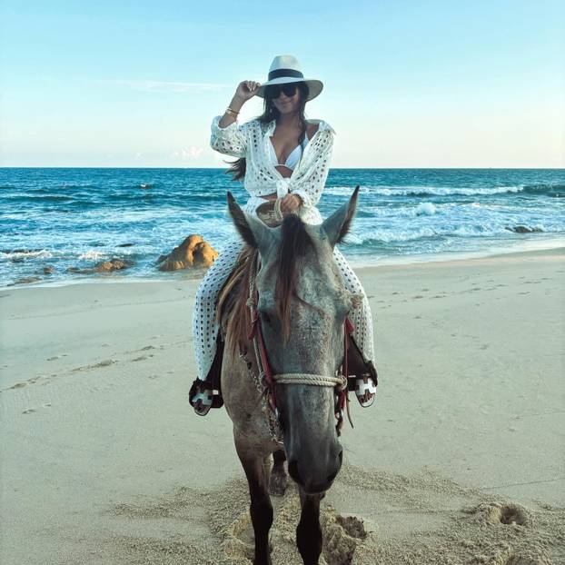 FOTO Naša bivša misica iza sebe ima dva propala braka. Treću sreću traži s legendom NBA lige