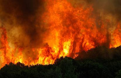 Stotinu požara u Teksasu: Oko 150 kuća izgorjelo, dvoje mrtvo