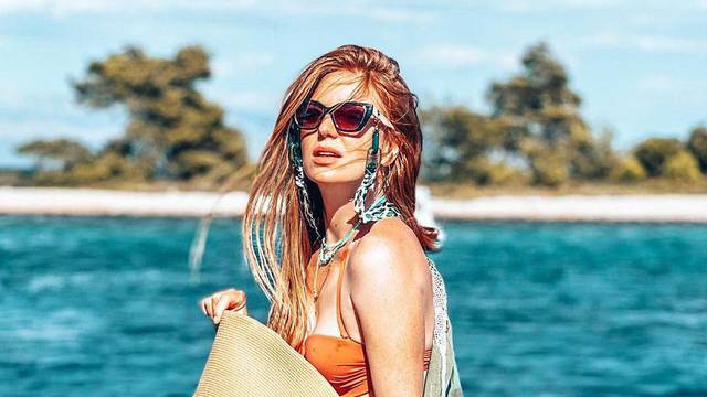 Nataša Janjić uživa na moru sa suprugom: 'Na brodu smo koji je veličine kao i moja vikendica'