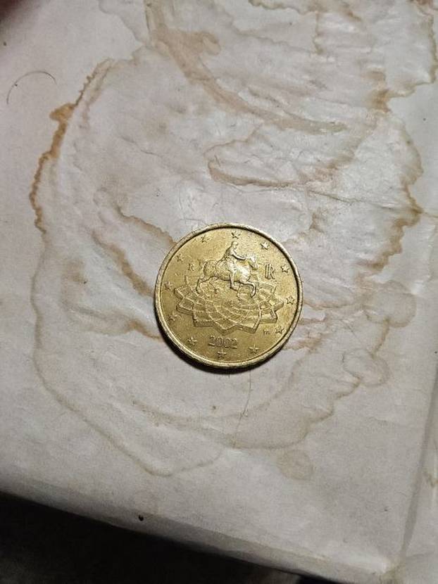 Hrvat prodaje kovanicu od 50 centi za 11.000 € na Njuškalu!  Imate li ju doma? Hit je TikToka