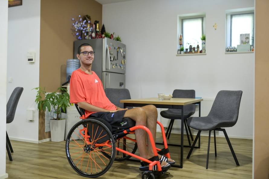 Zaprešić: Marko Dabelić je stopostotni inavlid, na asistenta nema pravo dulje od četiri sata