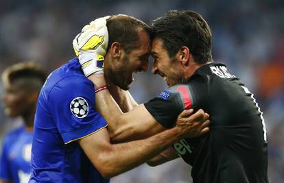 Zadnji vlak za Ligu prvaka? Još godinu dana: Buffon & Chiellini. A dolazi Melo za 72 milijuna €