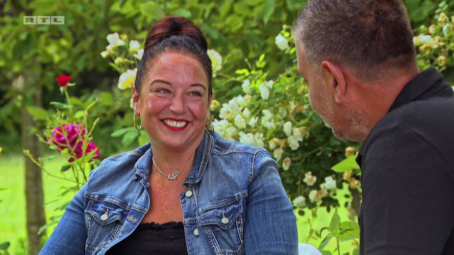 Krenuli spojevi u 'Ljubav je na selu'! Kanađanka Dottie s nogu oborila Josipa: 'Voliš odrezak?'