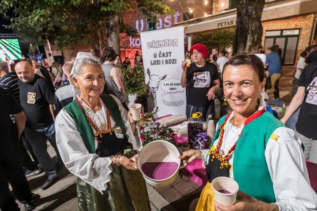 Vrgorac:  Održana 25 Biklijada napitak koji se pravi od Kozijeg Mlijeka i mladog Vina