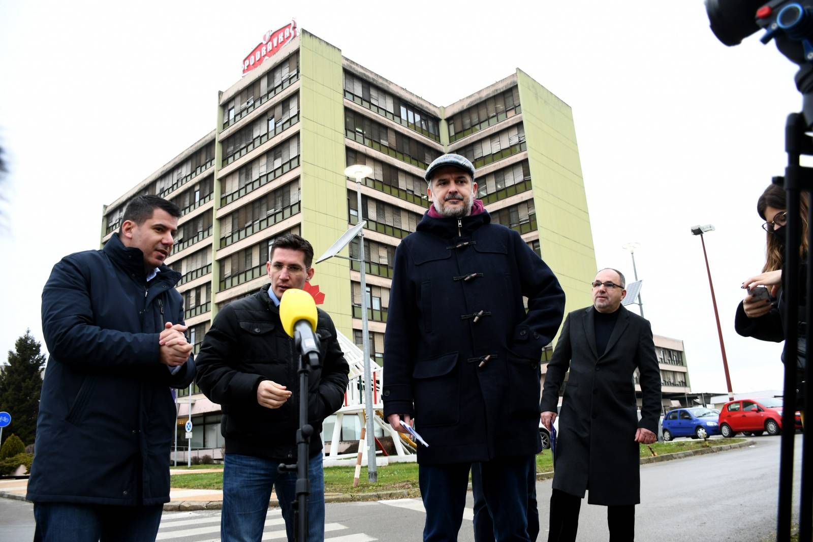 Koprivnica: Čelnici Mosta ispred Podravke održali konferenciju za medije