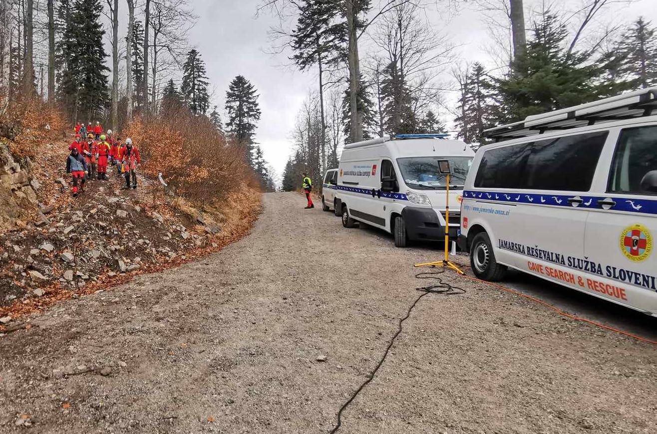 Spasioci izvukli ozlijeđenog Slovenca iz špilje: 'Izvukli smo ga užetom, nismo minirali'