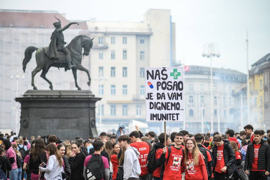 Zagreb: Atmosfera na Trgu bana Jelačića povodom norijade