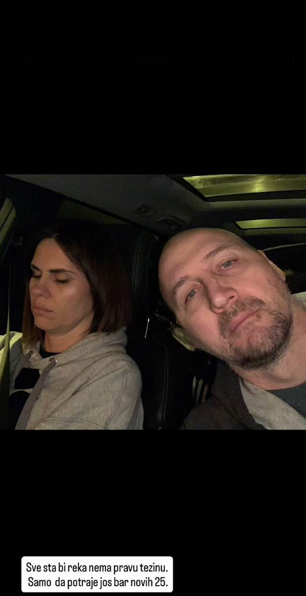 FOTO Viktorija i Dino Rađa imali srebrni pir: 'Još bar novih 25..'