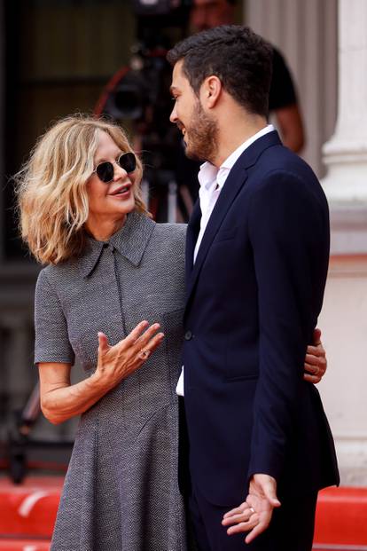 FOTO Meg Ryan prošetala se crvenim tepihom Sarajevo film festivala i pozdravila je fanove