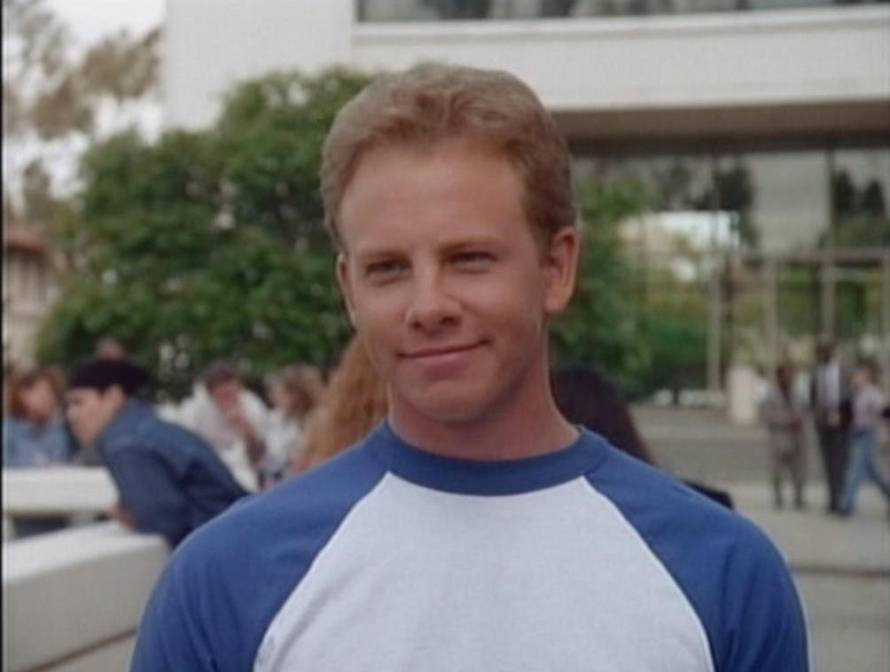 Zvijezda serije 'Beverly Hillsa' potukla se s motociklističkom bandom pa bježala: Izvukao se