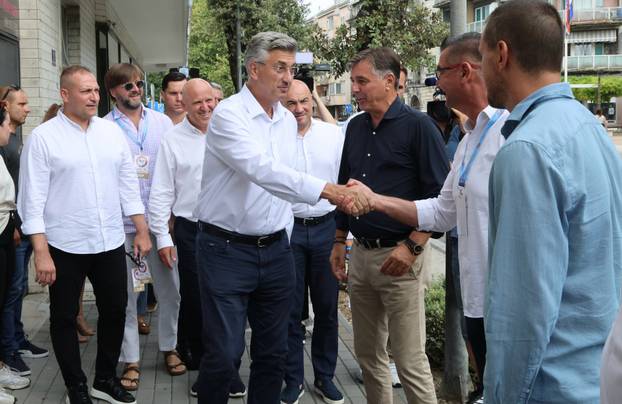 Metković: Plenković se sastao s predsjedništvom Udruge lađara Neretve