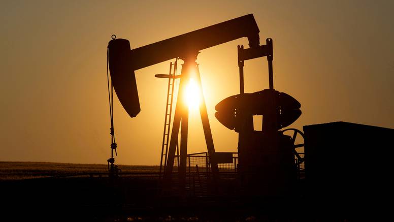 Cijene nafte prekoračile 41 dolar zbog manjih zaliha u Americi
